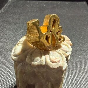 Iconic 1969 Robert Indiana Gold-Tone Love Sculptural Pop Art Ring Size 4.25 (1)